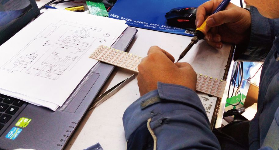 加強(qiáng)研發(fā)，發(fā)揮OEM優(yōu)勢(shì)，把“品牌”之路走得更長(zhǎng)遠(yuǎn)